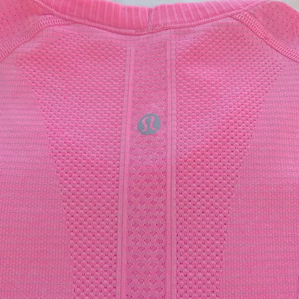 lululemon swiftly tech short sleeve size 4